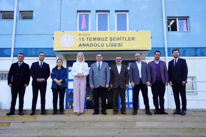 Belediye Başkanı Öğretmenleri Ziyaret Etti