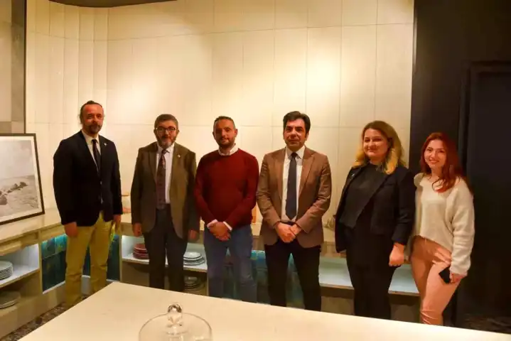 Üniversite Rektörü, Yerel Sanayiyi Ziyaretiyle Destekledi