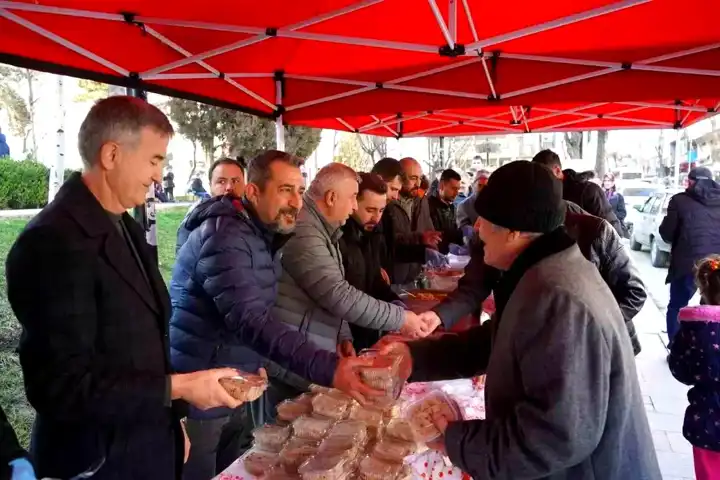 Bilecik'te Miraç Kandili Helva İkramı